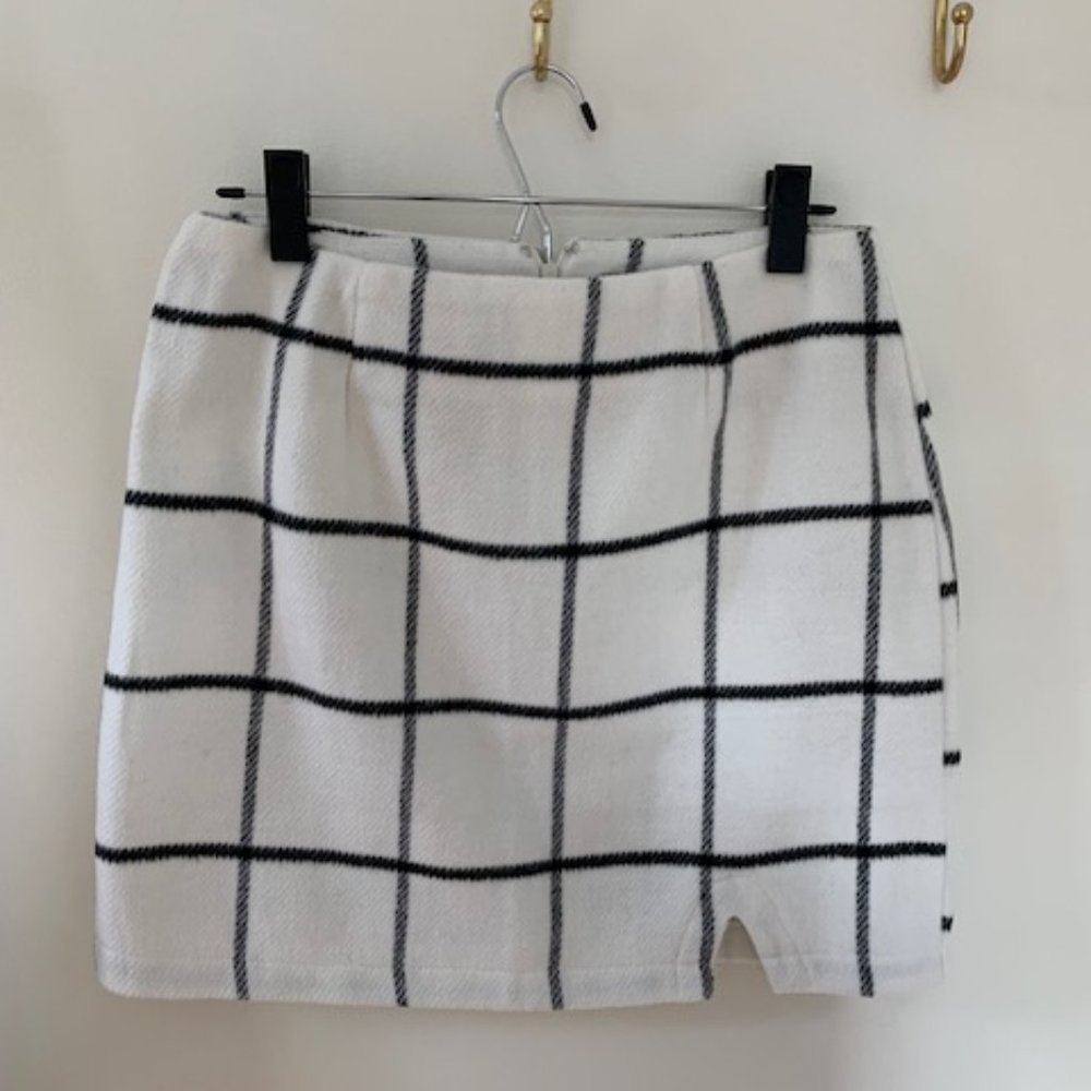 Lulu's Spence White Plaid Mini Skirt, Size Medium